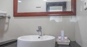 OYO 1090 Hotel Anging Mammiri Makassar