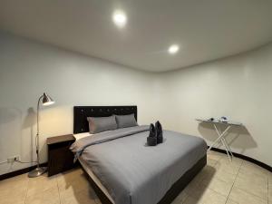 High Floor 2BR 1Bath Near BTS Night Market 5PAX