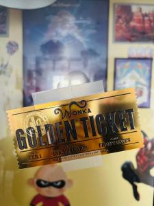 THE ENCHANTED HOUSE ( 15 min walk to Disney)