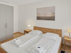 Bright and quiet studio in the city center - Sky11