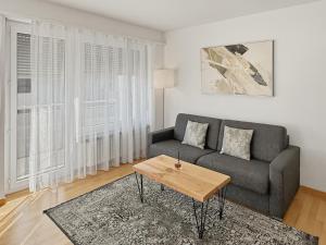 Bright and quiet studio in the city center - Sky11