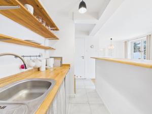 Studio on Matejki Street by Plac Trzech Krzyży