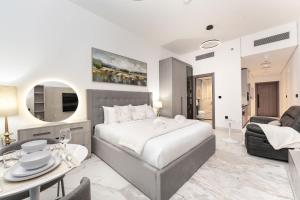 PVH - Royal Regency - Modern Studio in Business Bay