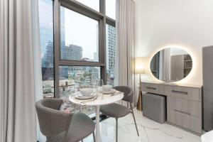 PVH - Royal Regency - Modern Studio in Business Bay