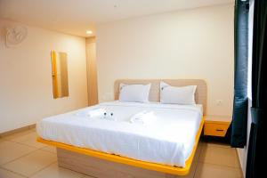 Global Inn & Suites