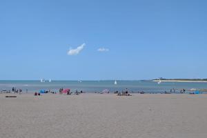 Large bright duplex in Les Minimes