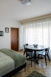 Core Luxembourg City - Gare Nest - Parking and Breakfast by Request