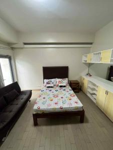 Staycation in manhattan plaza tower 1 beside alimall cubao 4 pax