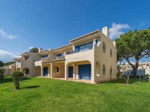 Pool retreat at Clube da Bemposta #2002