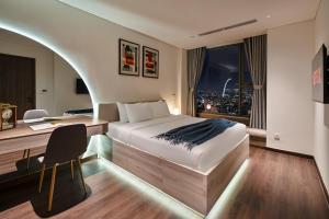 The Kieu Suites with Free Gym and Pool