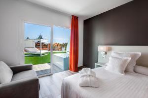 Deluxe Double Room with Spa Bath  room in Barceló Corralejo Sands