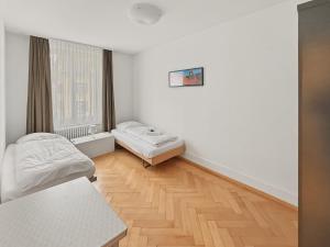 2BR near lake - Stardust 11