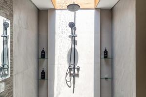 2BR Villa Walk to Padang Padang Beach