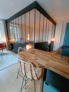 Grand T1 Cosy avec parking à 10 min de Rennes pour 2 adultes et 1 enfant