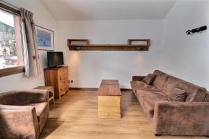 Résidence Grand Bois B - CONFORTABLE 2 PIECES + CABINE, SKIS AUX PIEDS ET PROCHE DES COMMERCES MAE-3244