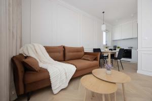 Elegant Apartment With Parking Space Near EXPO XXI In Warsaw by Noclegi Renters