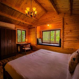 Boond Wooden Cottages