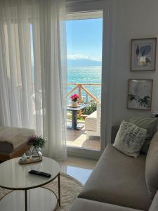 Beachfront Villa Athina