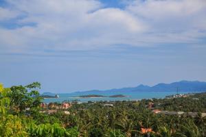 Villa Danisa 4BR Panoramic Ocean View with Infinity Pool & Private Gym