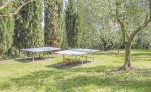 CaiGatti, appartamenti con piscina e campo da tennis
