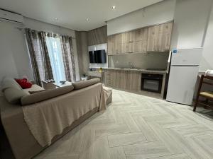 Vila Floban & MIRDAR KOSHI