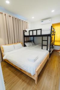 Tenki poolvilla srisaket