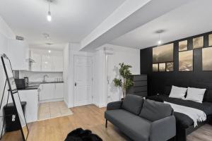 Elegant Central Studio - 11