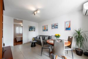 Apartment Klario - sea view terrace & free parking