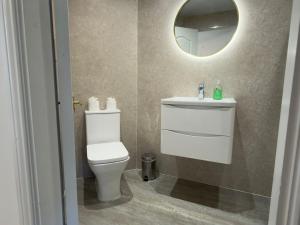 Fettes - Homely 2BD in Quiet Development