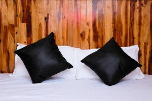 John Home Stay