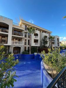 Cascadas, Studio apartment with a pool view