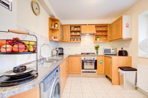 2-Bed Studio - Sleeps 2 - Pets - free parking