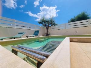 Calypso Luxury Pool&Spa img3