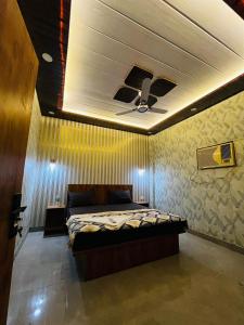 Hotel Crystal Haven