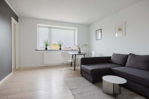 10 persons lovely Apt Close to City Center
