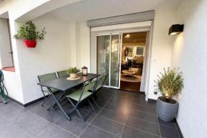 2 Suites with Private Bathrooms Quiet Terrace Parking