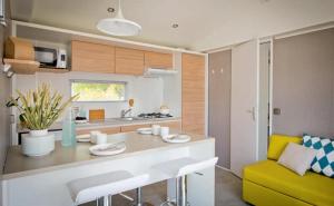Complexes hoteliers Camping La Pinede : photos des chambres