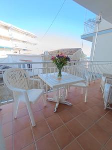 Deveses 7 a pie de playa y 2 terrazas con vistas al mar