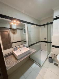 1 bedroom in Sunny Lakes