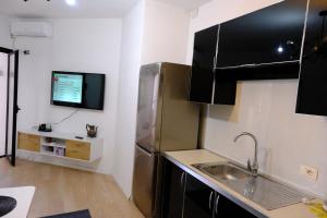 Deluxe Apartment One Bedroom Near Beach