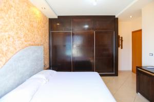 Holiday Apartment Central & Sea View - Happy Rentals