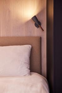 HANNAH Mirror Tiny House