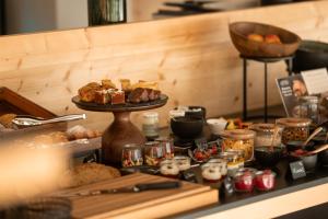 Amolaris Garden Lodges & Guesthouse