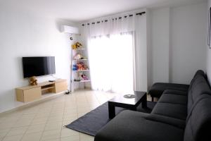 Spacious Apartment Near Beach