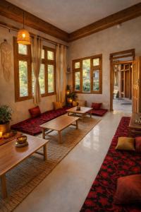 The Spiritual Cafe - Riverside Cafe & Homestay
