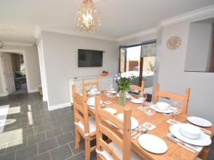3 Bed in South Molton oc-62655