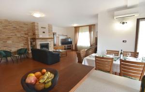 Flat with shared pool in Fiorini