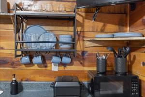 Raven Rock Getaway- Firepit Nights Getaway