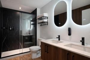 Suite with 2 Queen Beds Downtown Quebec City