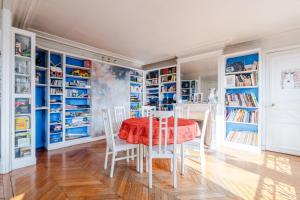 Top Floor Gem with Eiffel Tower View